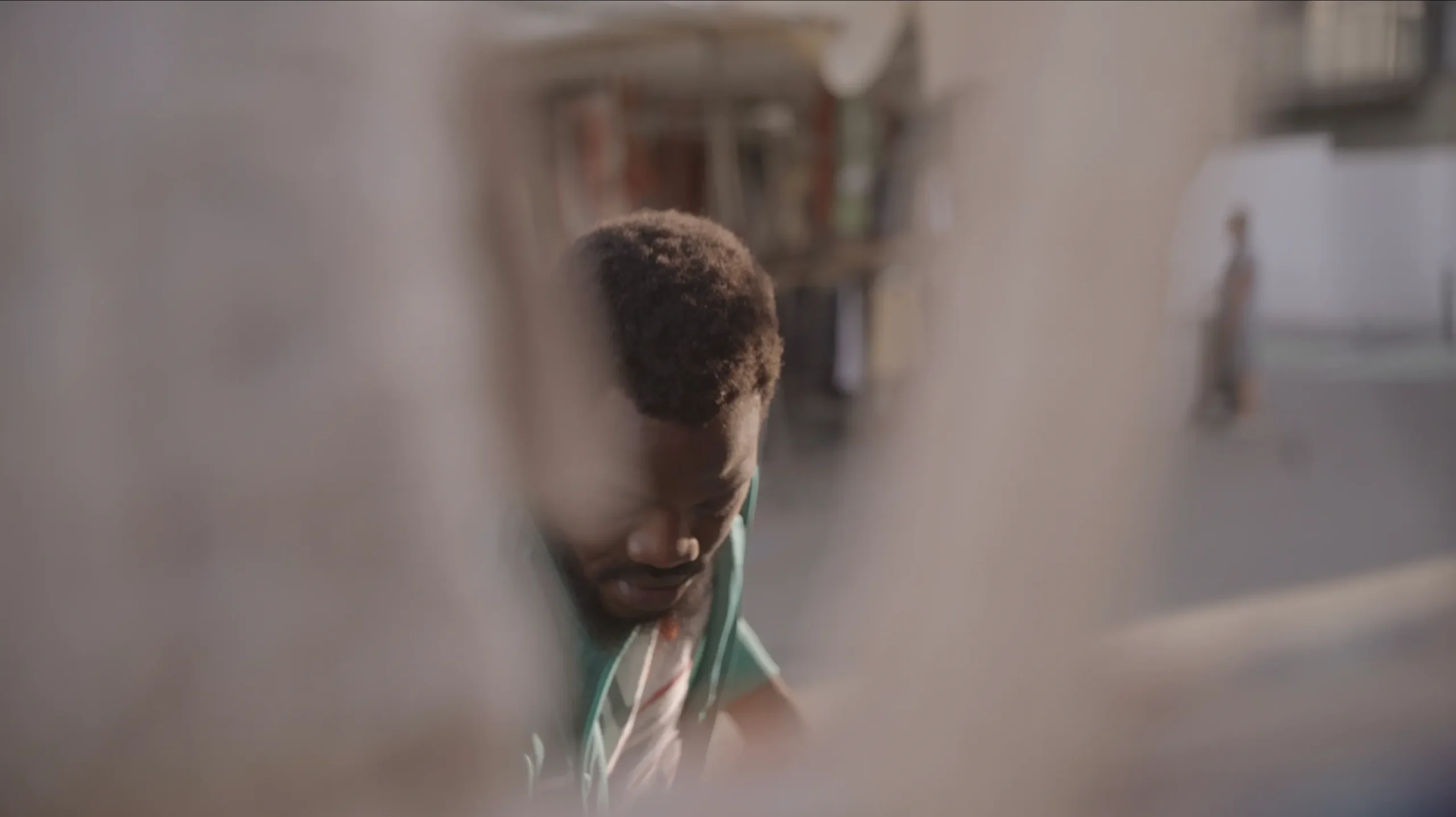 Still from Entre Deux Eaux
