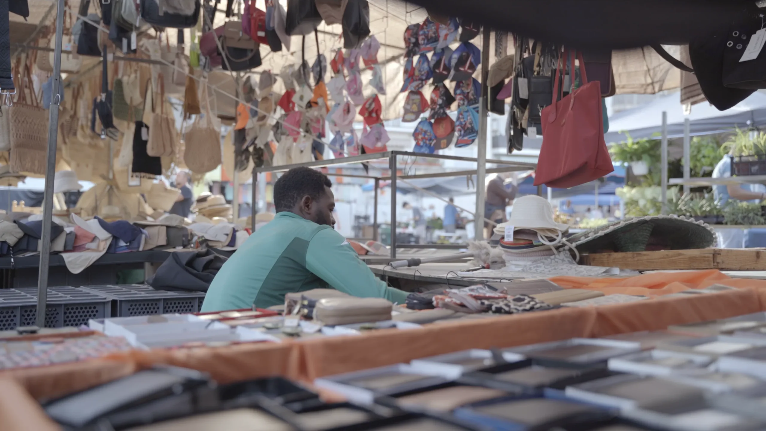 A street market in Barcelona — Entre Deux Eaux